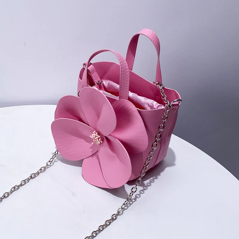 Fashionable 3D Petal Flower Solid Color Collar Handbag (including Lining)