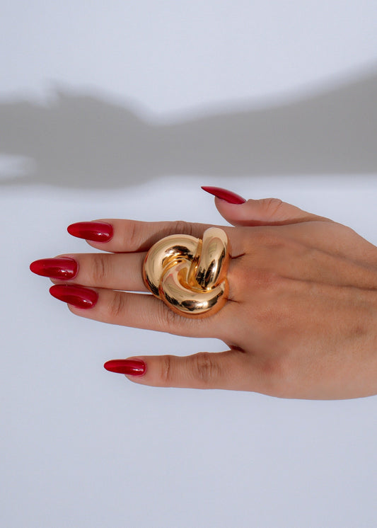 Swirl of Elegance Ring Gold