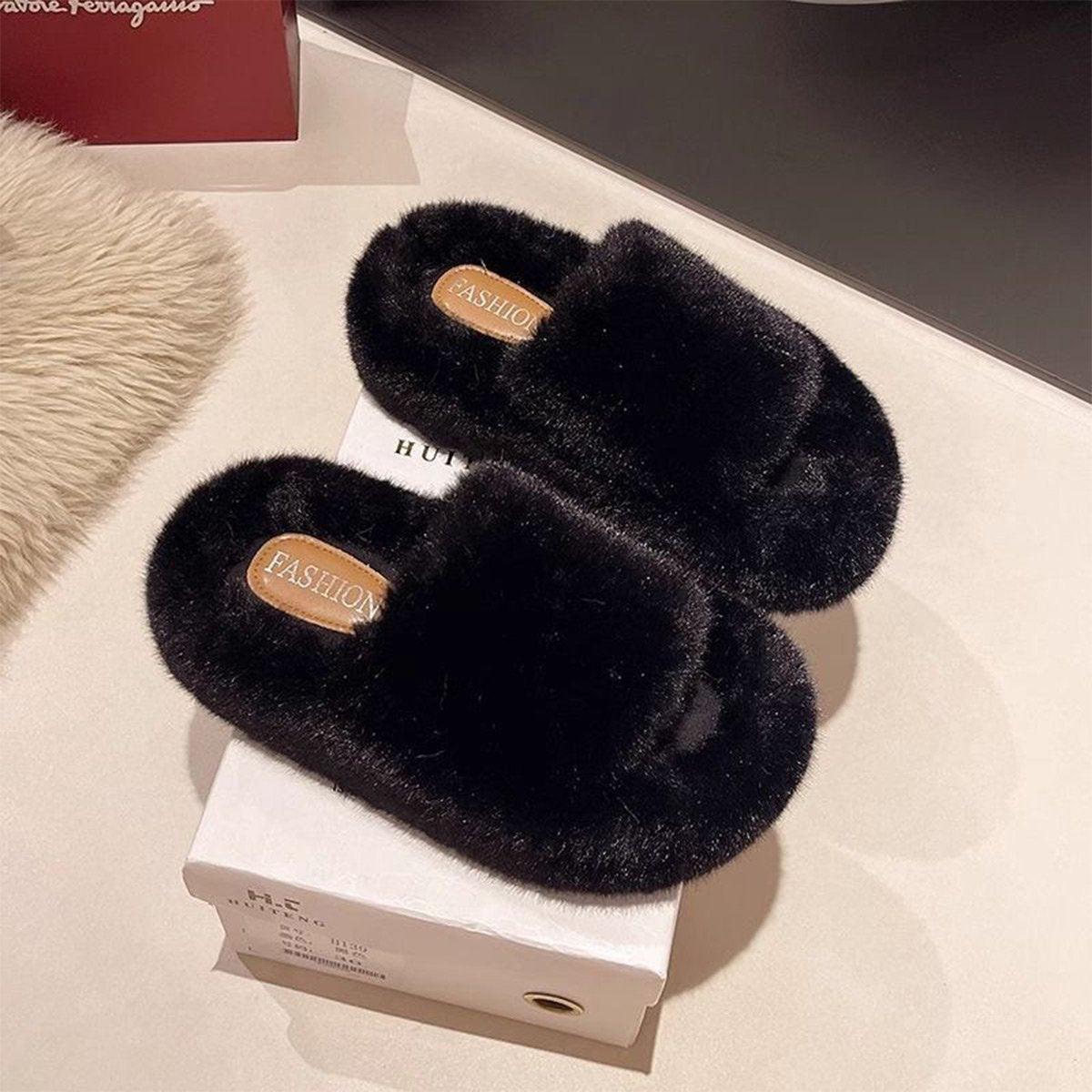 Women's Solid Color Thick Outdoor Furry Slippers